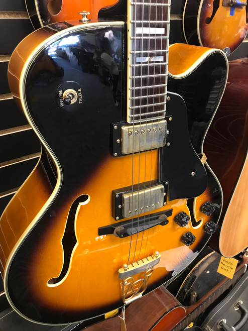 Used Samick ARTIST SERIES EDITION Vintage Electric Guitar Tobacco Sunburst 6-String 41123-S000110348 Vist Large View of Product Image Which is Used Samick ARTIST SERIES EDITION Vintage Electric Guitar Tobacco Sunburst 6-String