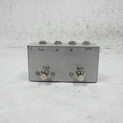 Vist Large View of Product Image Which is Used Smokin Amp CO AB Switch Pedal