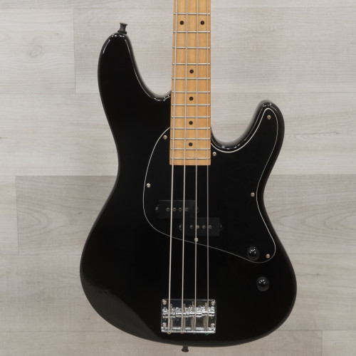 Vist Large View of Product Image Which is Used Ibanez TR50 Bass Guitar Black