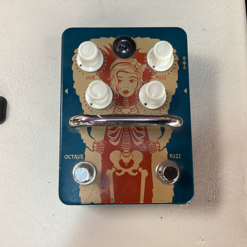 Vist Large View of Product Image Which is Used Orange FUR COAT Fuzz Pedal