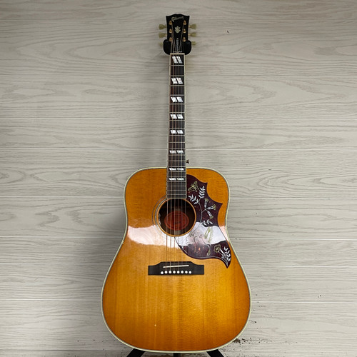 Used - Gibson HUMMINGBIRD Acoustic Guitar  40087-S000233901 Vist Large View of Product Image Which is Used - Gibson HUMMINGBIRD Acoustic Guitar