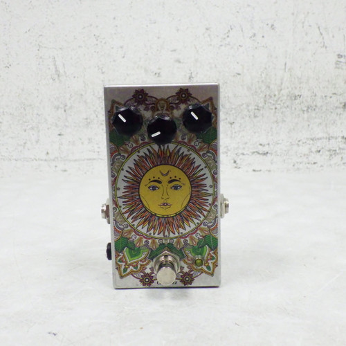 Vist Large View of Product Image Which is Used GE fuzz Analogman Sunface Clone Fuzz Pedal