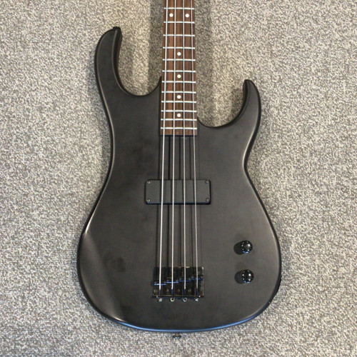 Vist Large View of Product Image Which is Used DEAN EDGE 09 4-String Bass Guitar