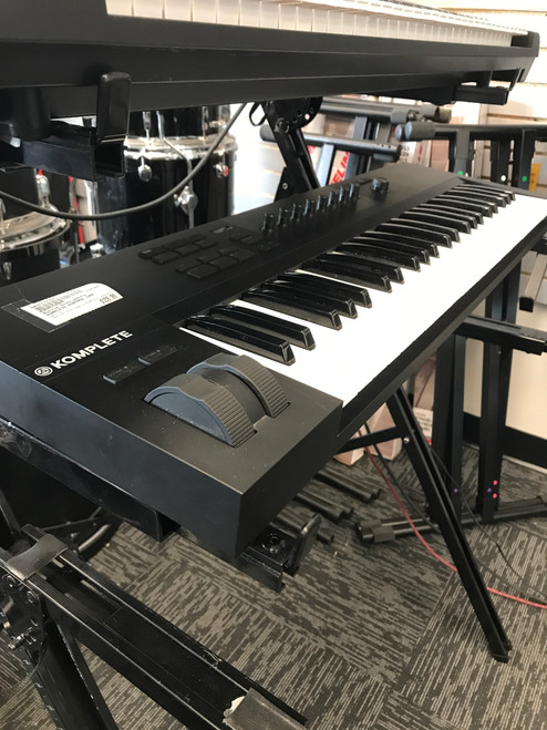 Used Native Instruments KOMPLETE KONTROL S49 49-Key Controller 49-Key 41123-S000110360 Vist Large View of Product Image Which is Used Native Instruments KOMPLETE KONTROL S49 49-Key Controller 49-Key