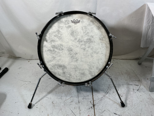 Vist Large View of Product Image Which is Used Rogers HOLIDAY 20 INCH BASS DRUM CLEVELAND Vintage Kick Drum Silver/Gray 20" Kick Drum