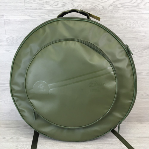 Vist Large View of Product Image Which is Used Zildjian GIGGING CYMBAL BAG 22IN Cymbal Bag