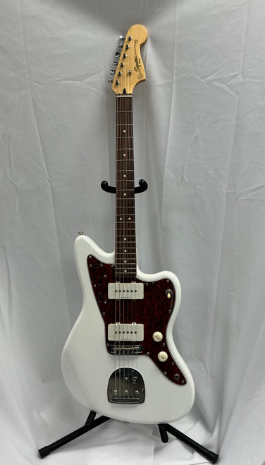 Vist Large View of Product Image Which is Used Squier JAZZMASTER Offset Double Cutaway Electric Guitar White 6-String