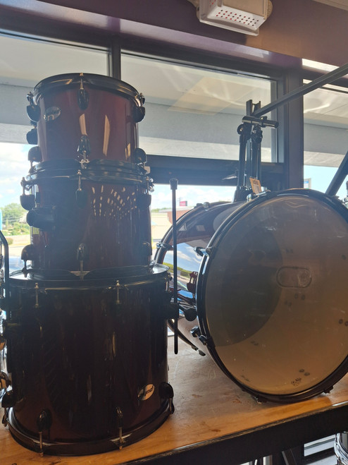 Vist Large View of Product Image Which is Used Pulse 4 PC KIT Drum Shells and Hardware Red 22" Kick Drum