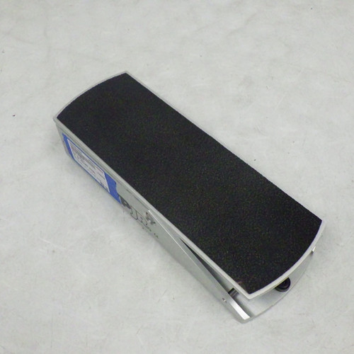Vist Large View of Product Image Which is Used Ernie Ball VP JR VOLUME PEDAL Volume Pedal