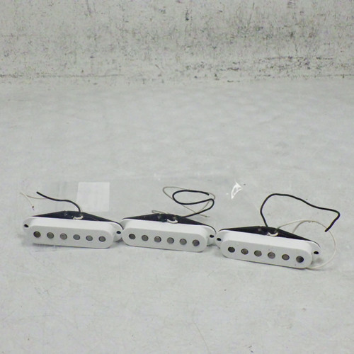 Vist Large View of Product Image Which is Used USED SINGLE COIL PICKUP SET Guitar Accessory