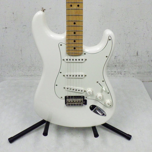 Vist Large View of Product Image Which is Used Fender 2019 Player Series Stratocaster Electric Guitar White