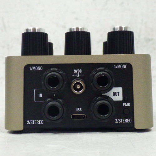 Vist Large View of Product Image Which is Used UNIVERSAL AUDIO GOLDEN Reverb Pedal
