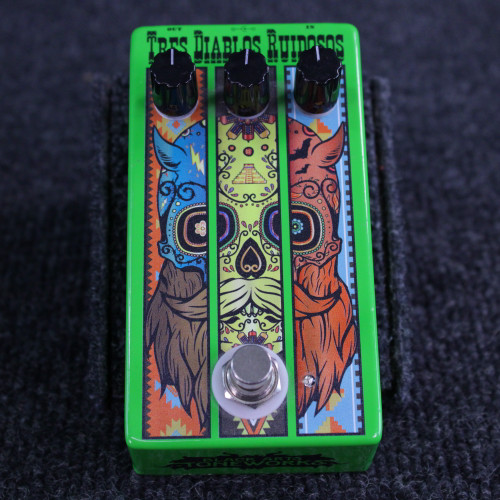 Vist Large View of Product Image Which is Used Black Arts Toneworks TRES DIABLOS RUIDOSOS TRIPLE GAIN PEDAL Fuzz Pedal