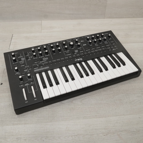 Vist Large View of Product Image Which is Used Moog Messenger 25-key Synthesizer