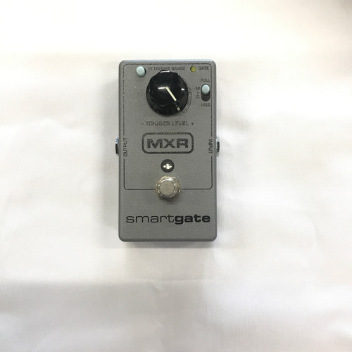 Vist Large View of Product Image Which is Used MXR SMART GATE Noise Reduction Pedal