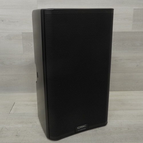 Vist Large View of Product Image Which is Used QSC K12.2 Powered Full Range Speaker Cabinet