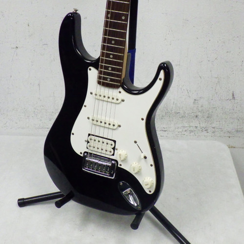 Vist Large View of Product Image Which is Used Peavey PREDATOR INTERNATIONAL SERIES S Type Electric Guitar Black 6-String