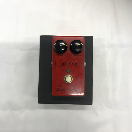 Vist Large View of Product Image Which is Used MXR DYNA COMP COMPRESSOR SCRIPT LOGO Guitar Effects Pedal