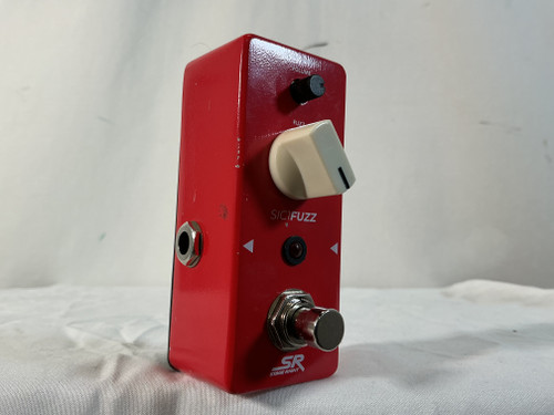 Vist Large View of Product Image Which is Used Monoprice STAGE RIGHT SIC1 FUZZ Fuzz Pedal