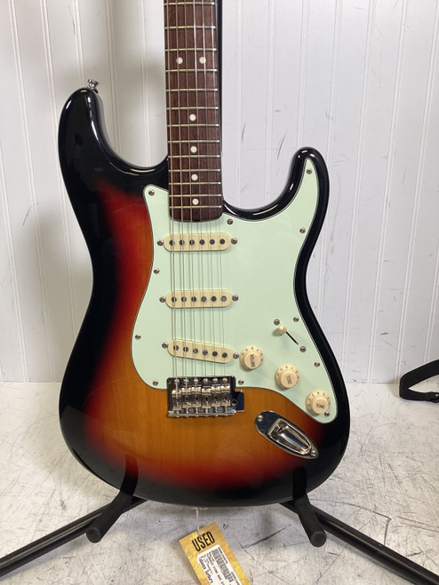 Vist Large View of Product Image Which is Used Squier CLASSIC VIBE 60S STRAT S Type Electric Guitar Tobacco Sunburst 6-String