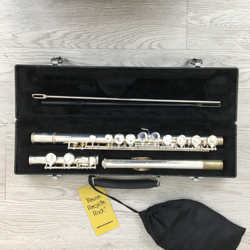 Vist Large View of Product Image Which is Used Selmer Bundy Closed-Hole Student Flute w/Case