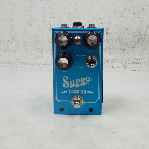 Vist Large View of Product Image Which is Used Supro Tremolo Pedal