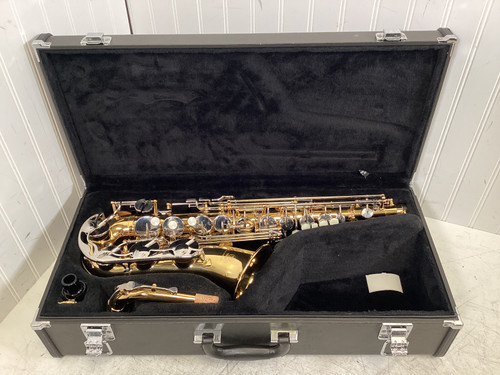 Vist Large View of Product Image Which is Used Yamaha YAS-26 ALTO SAX Alto Saxophone