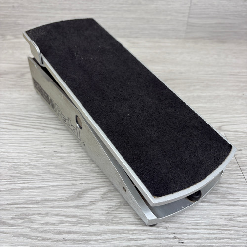 Vist Large View of Product Image Which is Used Ernie Ball 6165 Stereo Volume/Pan Pedal