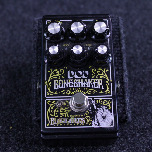 Vist Large View of Product Image Which is Used DOD BONE SHAKER DISTORTION Distortion Pedal