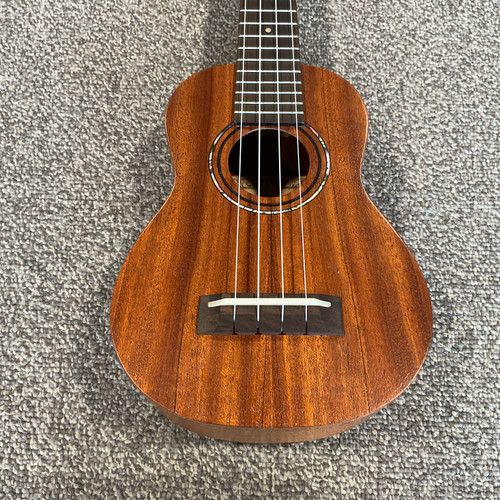 Vist Large View of Product Image Which is Used ALVAREZ RU22S SOPRANO UKULELE