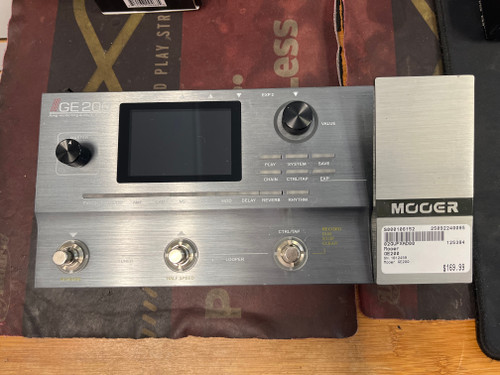 Vist Large View of Product Image Which is Used Mooer GE200 Floorboard Amp Modeling + FX
