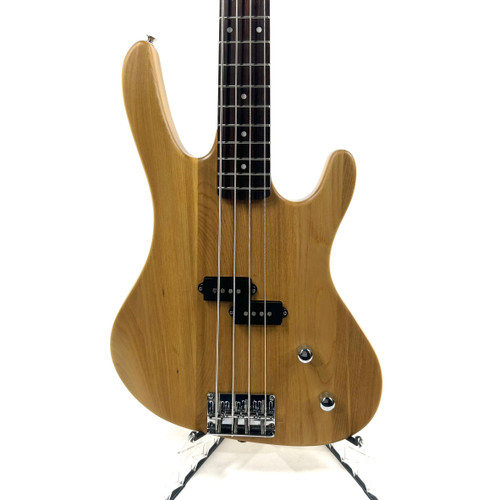 Used Washburn Bantam Series XB100 Vist Large View of Product Image Which is Used Washburn Bantam Series XB100