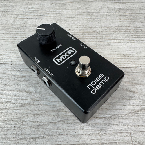 Vist Large View of Product Image Which is Used MXR M195 - Noise Clamp Noise Reduction / Gate Pedal