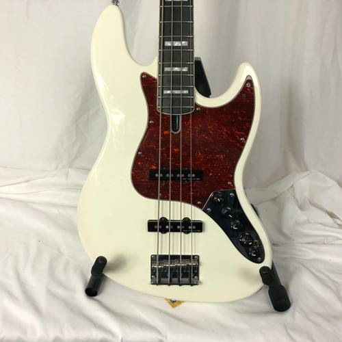 Vist Large View of Product Image Which is Used Sire MARCUS MILLER V7 J Type Bass Guitar White 4-String