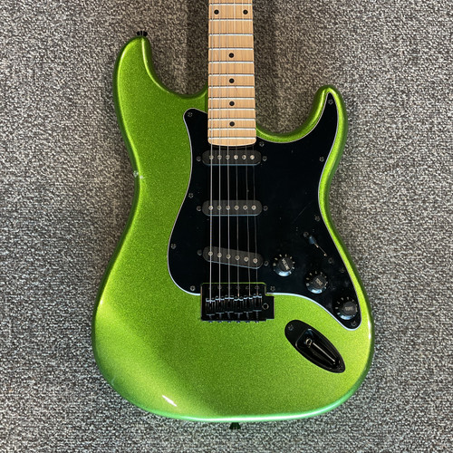 Vist Large View of Product Image Which is Used GROOVE S-STYLE Electric Guitar