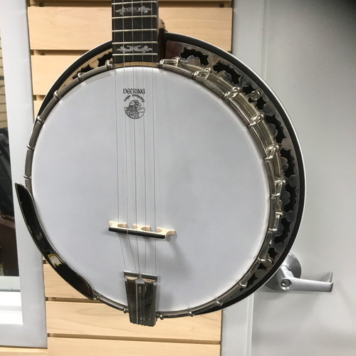 Vist Large View of Product Image Which is Used Deering EAGLE  II Banjo