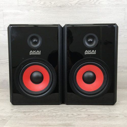 Vist Large View of Product Image Which is Used Akai RPM800 BI-AMPED STUDIO MONITORS --PAIR Powered Studio Monitor