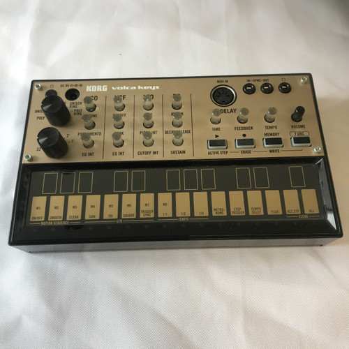 Vist Large View of Product Image Which is Used Korg VOLCA KEYS Synthesizer Pedal