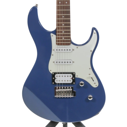 Vist Large View of Product Image Which is Used Yamaha PAC112V UTB S Type Electric Guitar Blue 6-String