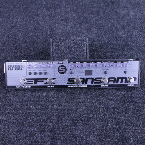 Vist Large View of Product Image Which is Used Tech 21 FLYRIG 5 Floorboard Effect