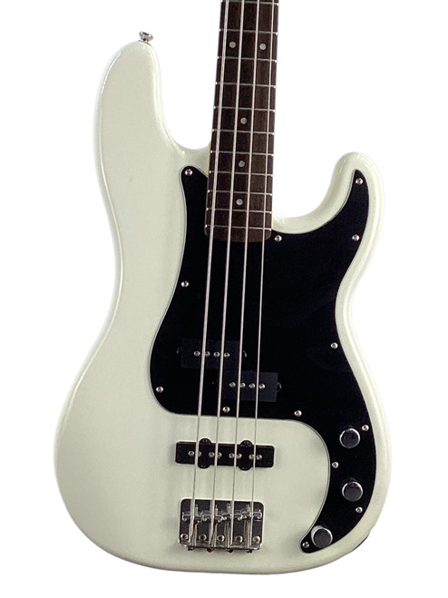 Vist Large View of Product Image Which is Used Squier PRECISION BASS AFFINITY