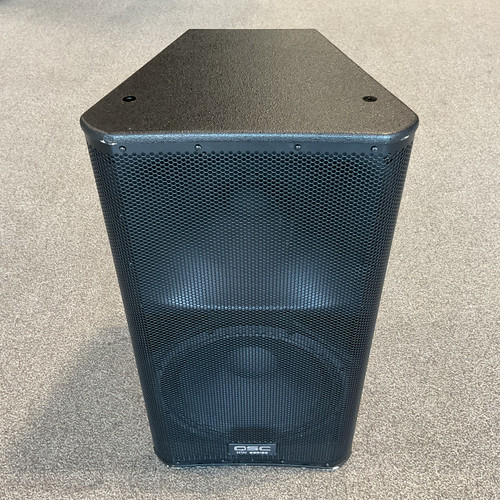 Vist Large View of Product Image Which is Used QSC KW152 Powered Full Range Speaker Cabinet