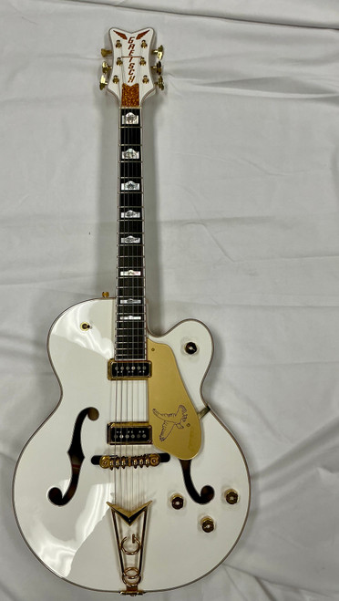 Vist Large View of Product Image Which is Used Gretsch WHITE FALCON Semi-Hollow Electric Guitar White 6-String
