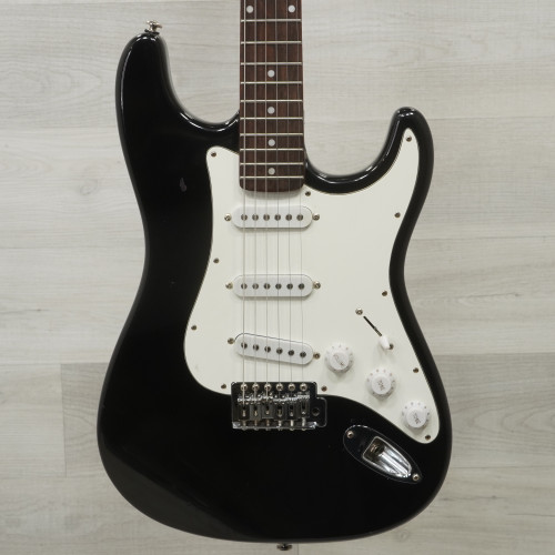 Vist Large View of Product Image Which is Used Silvertone SS-11 Electric Guitar Black