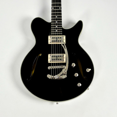 Vist Large View of Product Image Which is Used Eastman ROMEO NYC Semi-Hollow Electric Guitar Black 6-String