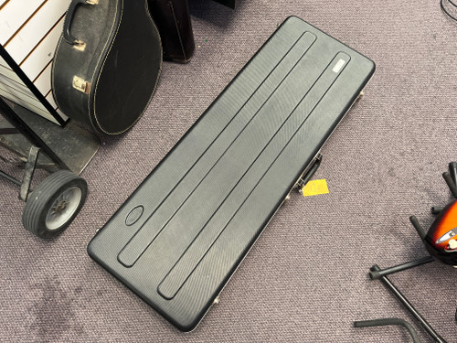 Used ELECTRIC S-TYPE/T-TYPE CASE Guitar Case 40085-S000106321 Vist Large View of Product Image Which is Used ELECTRIC S-TYPE/T-TYPE CASE Guitar Case
