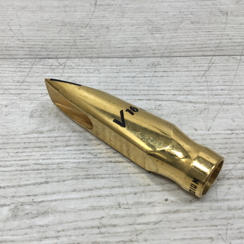 Vist Large View of Product Image Which is Used Vandoren SM824GM V16 Metal Tenor T8M Medium Chamber Mouthpiece