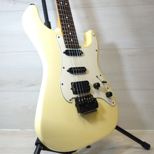 Vist Large View of Product Image Which is Used Charvel 1986 MODEL 3 Electric Guitar White 6-String