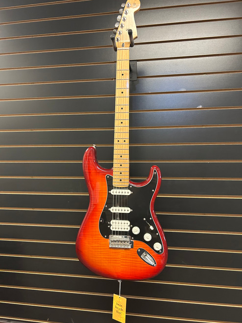Vist Large View of Product Image Which is Used Fender STRATOCASTER MIM Electric Guitar Cherry Sunburst 6-String