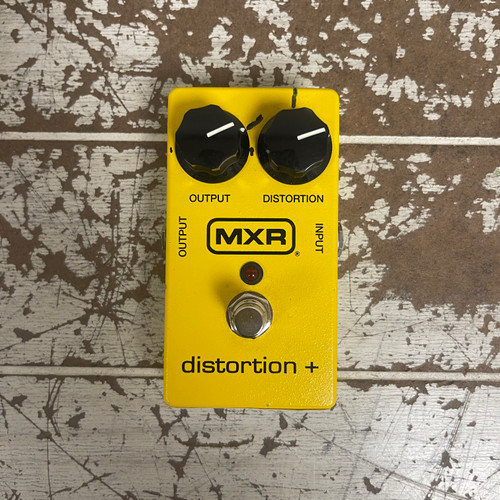 Used - MXR DISTORTION + Distortion Pedal 40087-S000235544 Vist Large View of Product Image Which is Used - MXR DISTORTION + Distortion Pedal